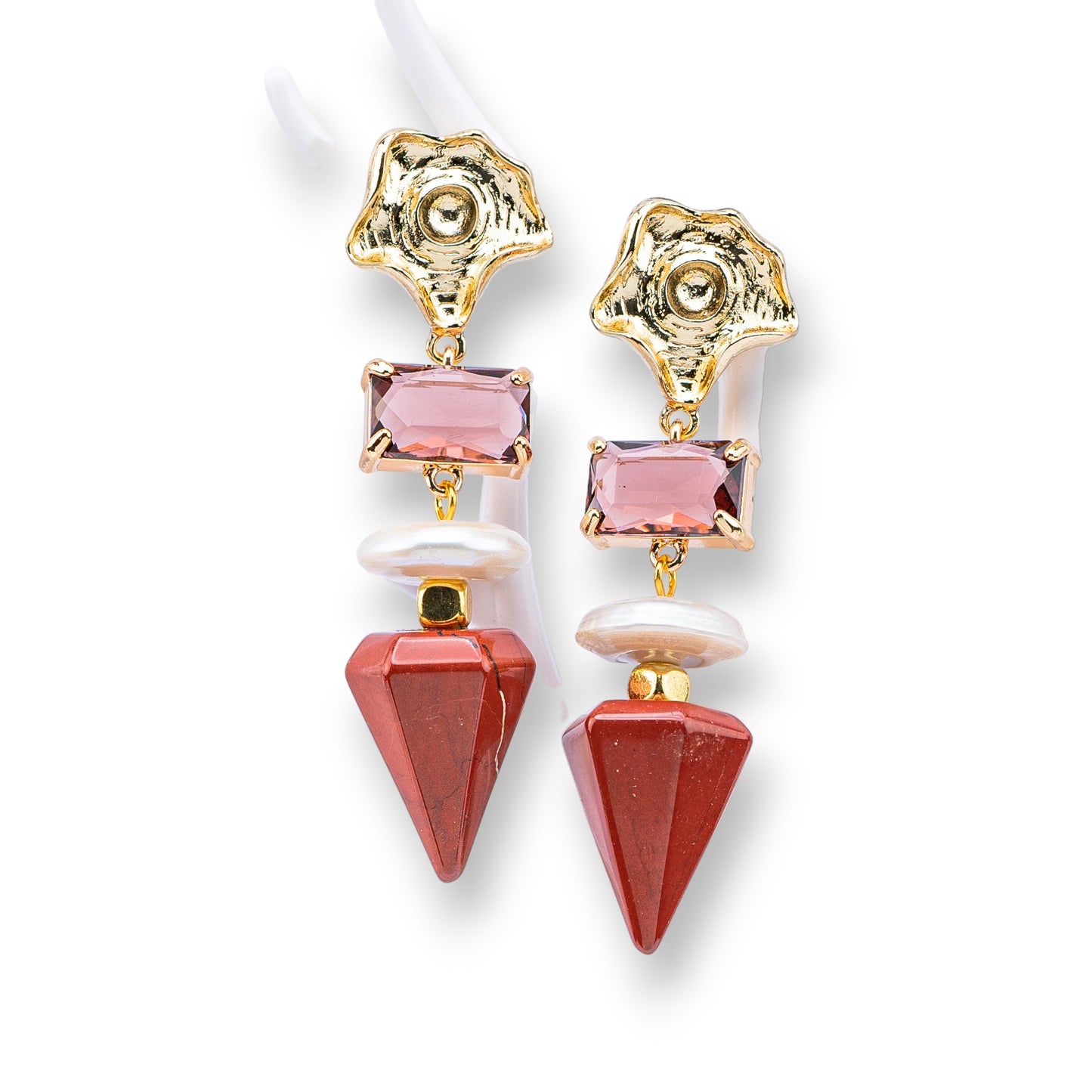 Bronze Stud Earrings: Elegance and Color with Hard Stones and Red Crystals