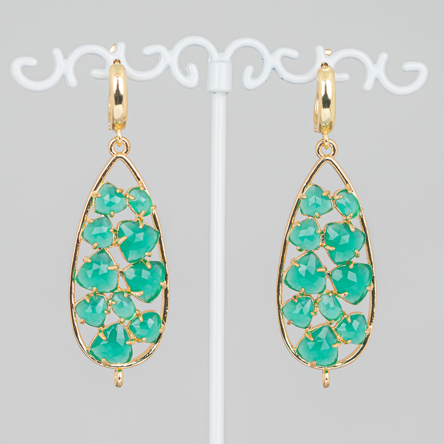 Emerald Green Cat's Eye Cabochon Bronze Drop Earrings – Unique Elegance