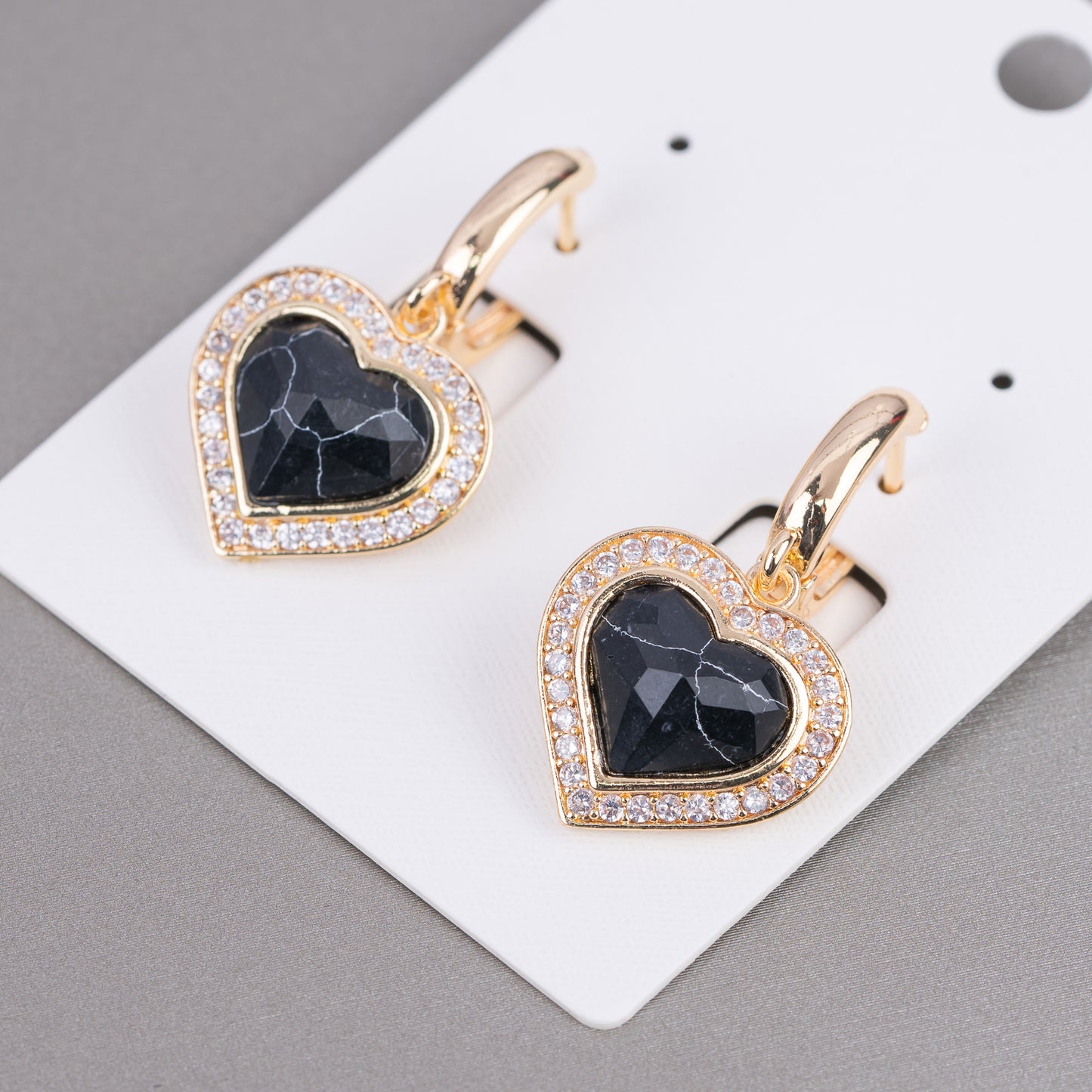 Bronze Closed Stud Earrings With Zirconia And Cat's Eye Heart 18x33mm Gold Black Variegated